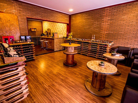 Um Brinde Vinhos-Americana必去景点