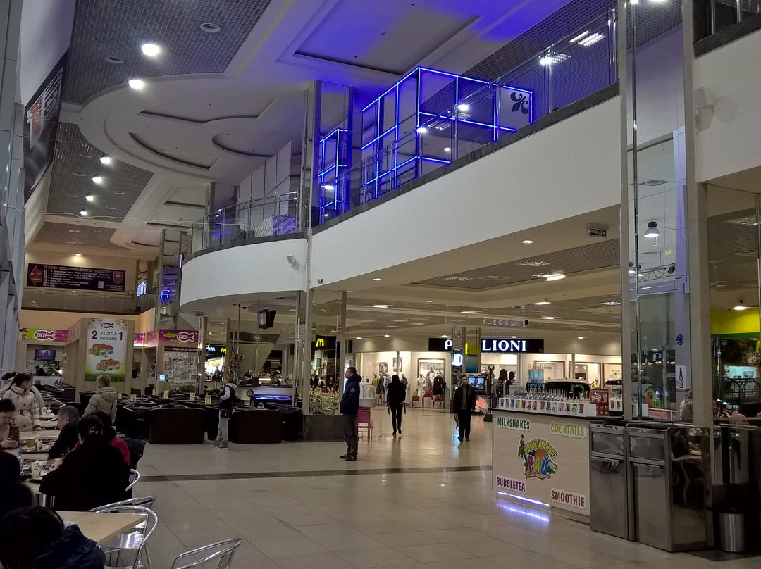 Caravan Shopping and Entertainment Center景点图片