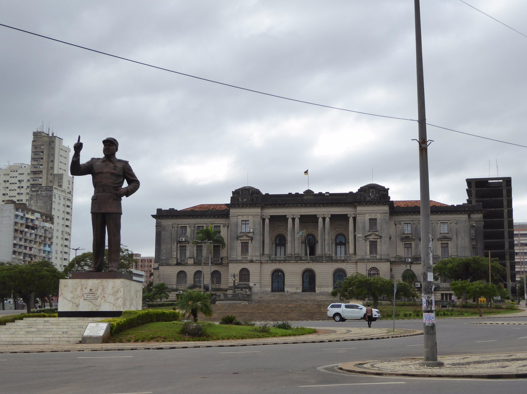 Praça da Independência-马布多必去景点