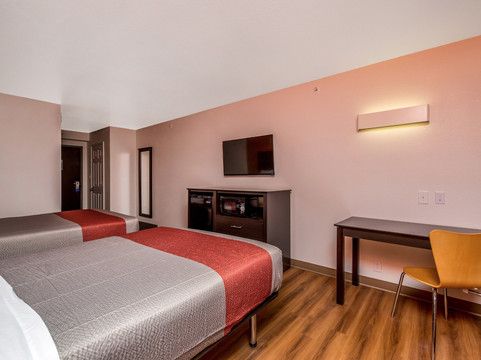 伊利诺伊伊皮奥里亚 6 号汽车旅馆