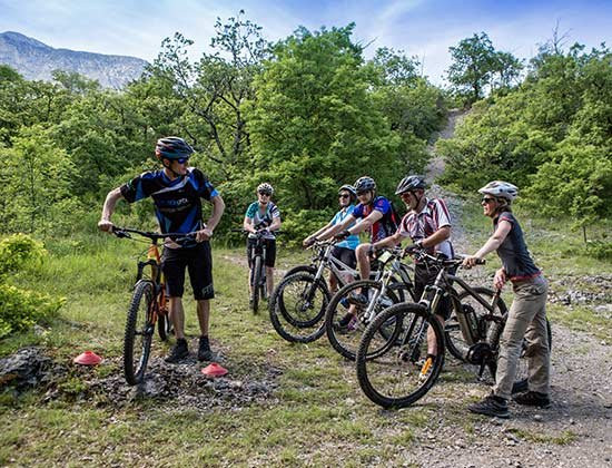 Bike School Evolution景点图片