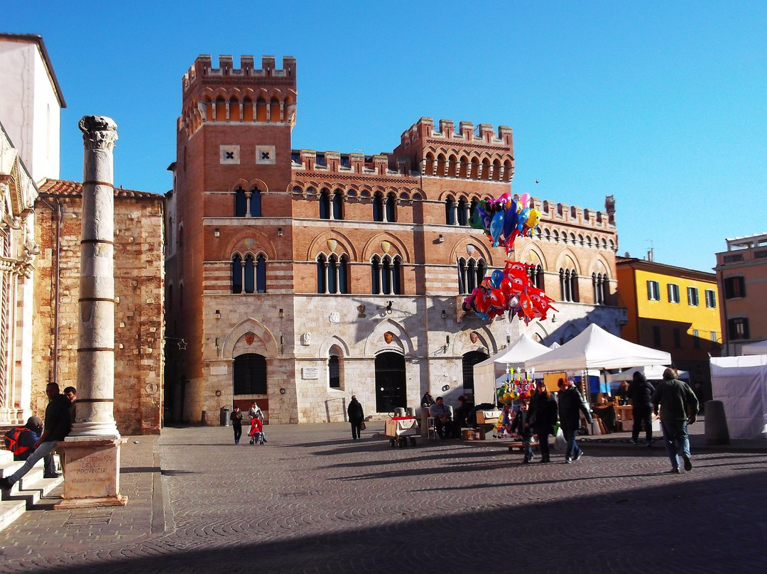 Piazza Dante景点图片