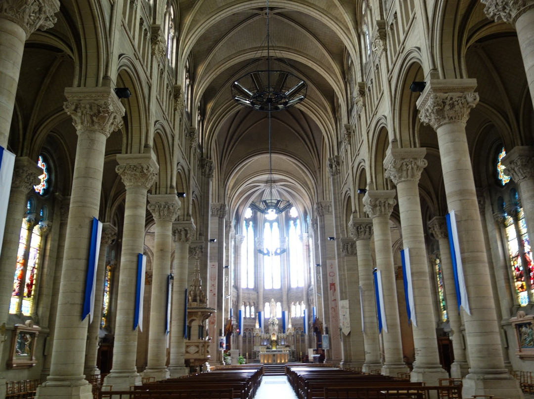 Basilique Notre-Dame-de-Lourdes景点图片