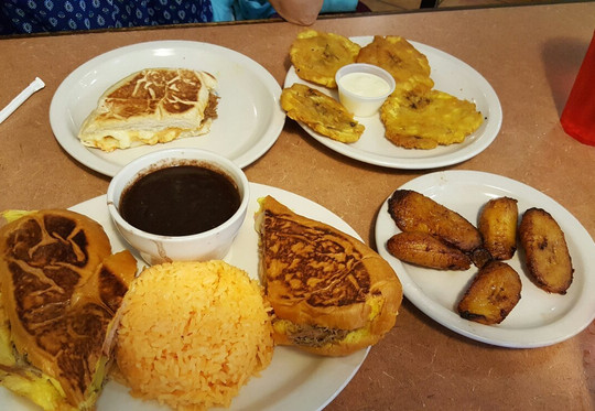 Papi's Cuban & Caribbean Grill