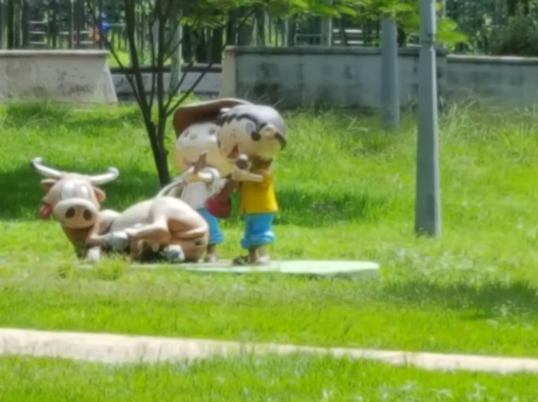 Parque de Los fundadores-比亚维森西奥必去景点