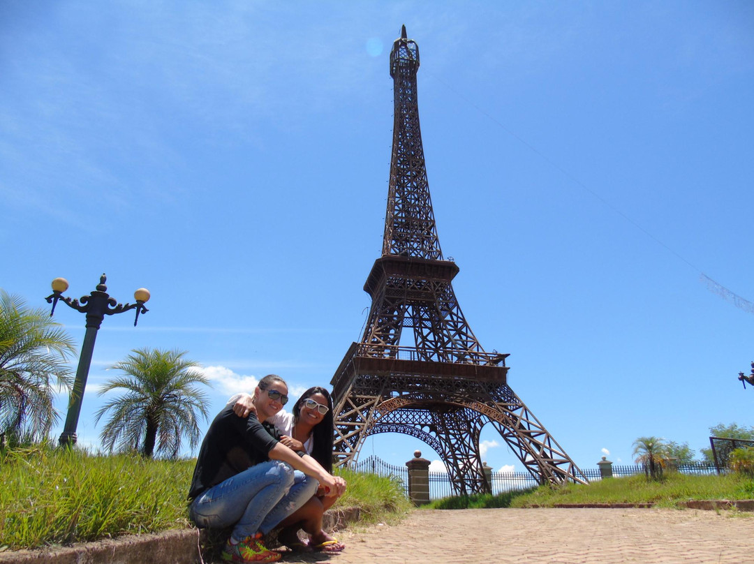 Réplica da Torre Eiffel景点图片