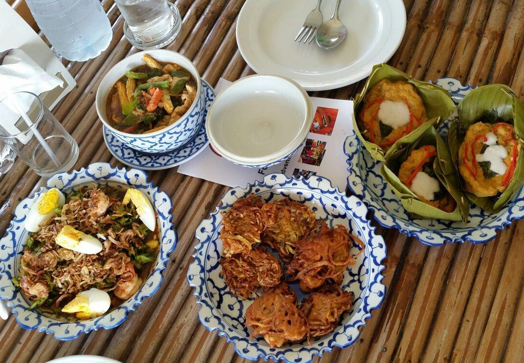 Apple and Noi's Thai Cooking Course景点图片