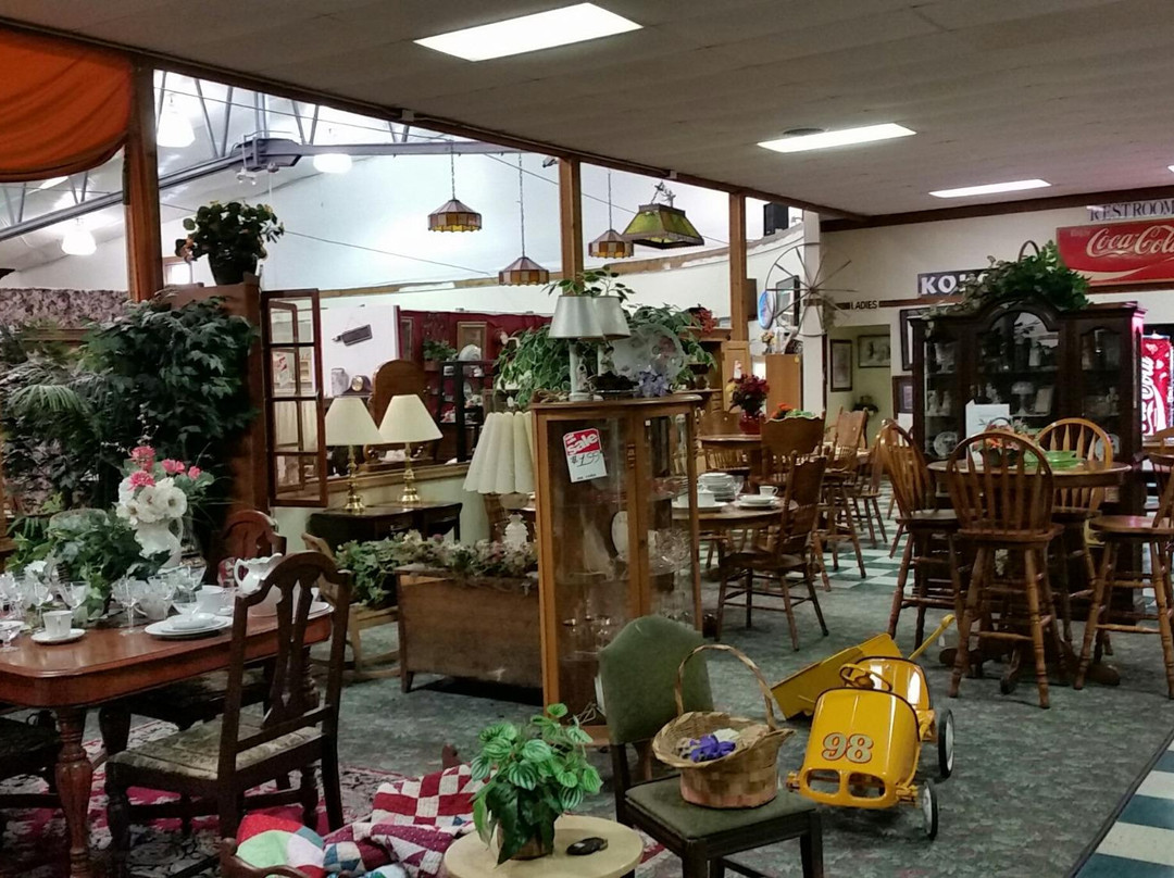 Treasure Mart Antique Mall-科科莫必去景点