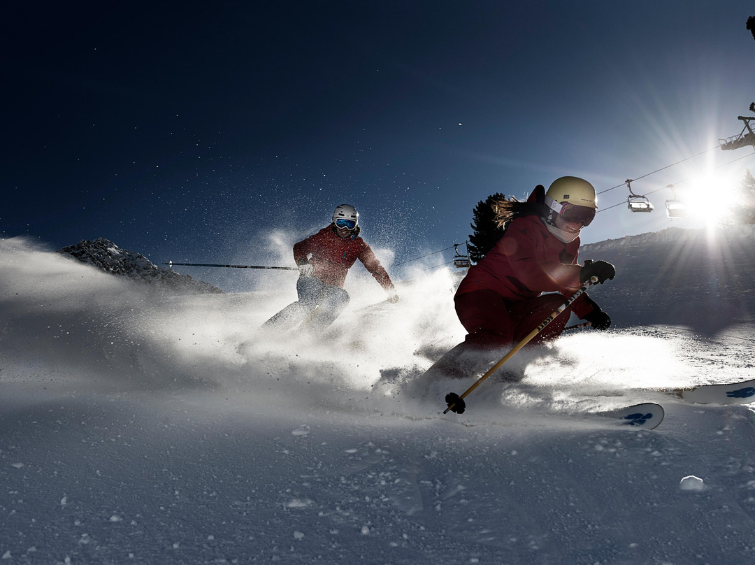 Ski Instructor Lynn Mill-伊泽尔谷必去景点