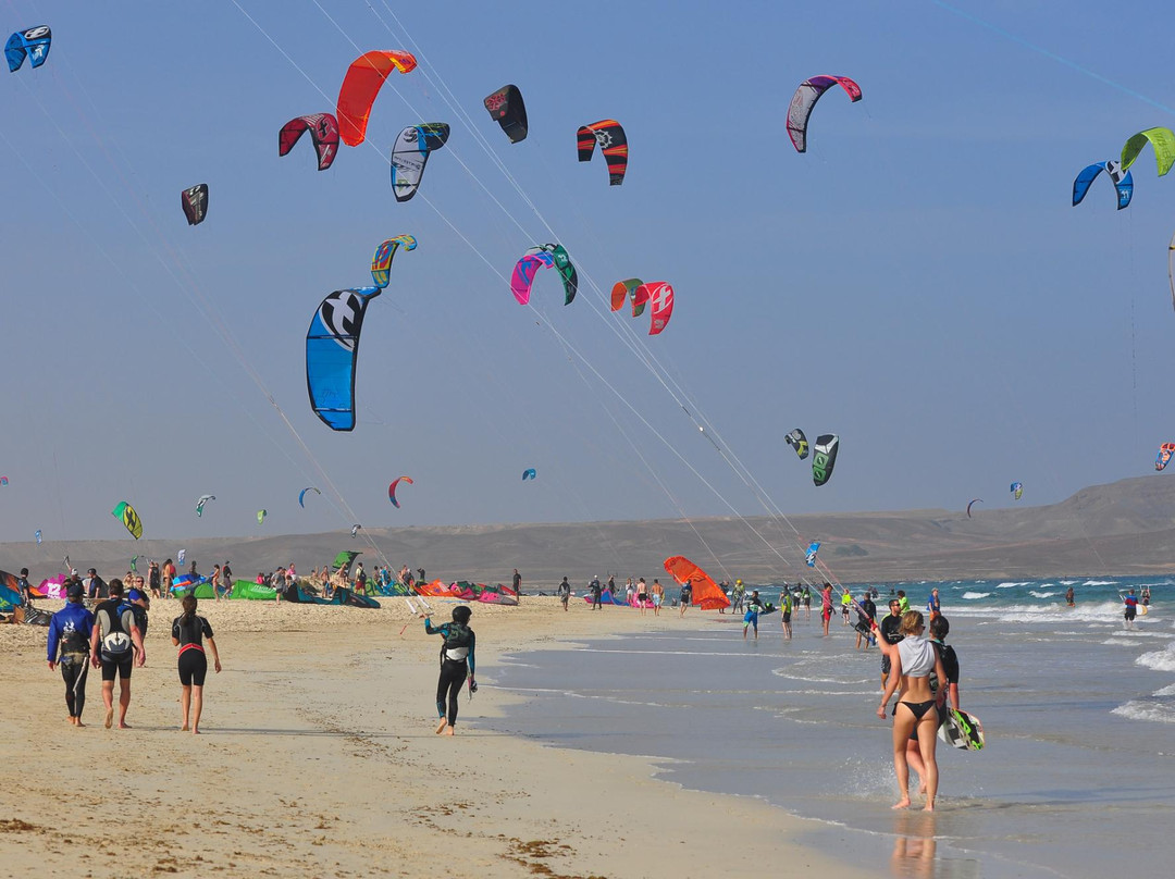 Mitu & DjO Kiteschool Cabo Verde-圣塔玛丽亚必去景点
