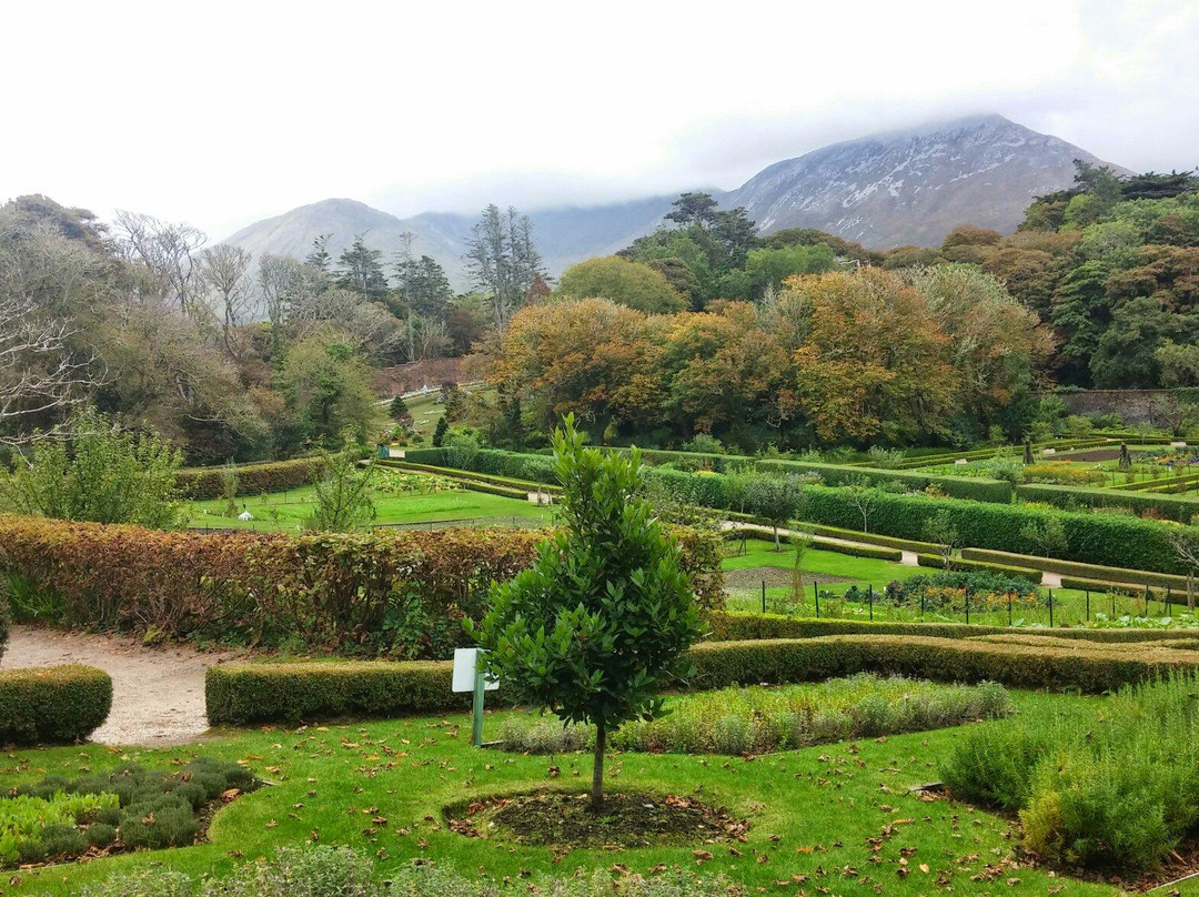 Kylemore Abbey & Victorian Walled Garden景点图片