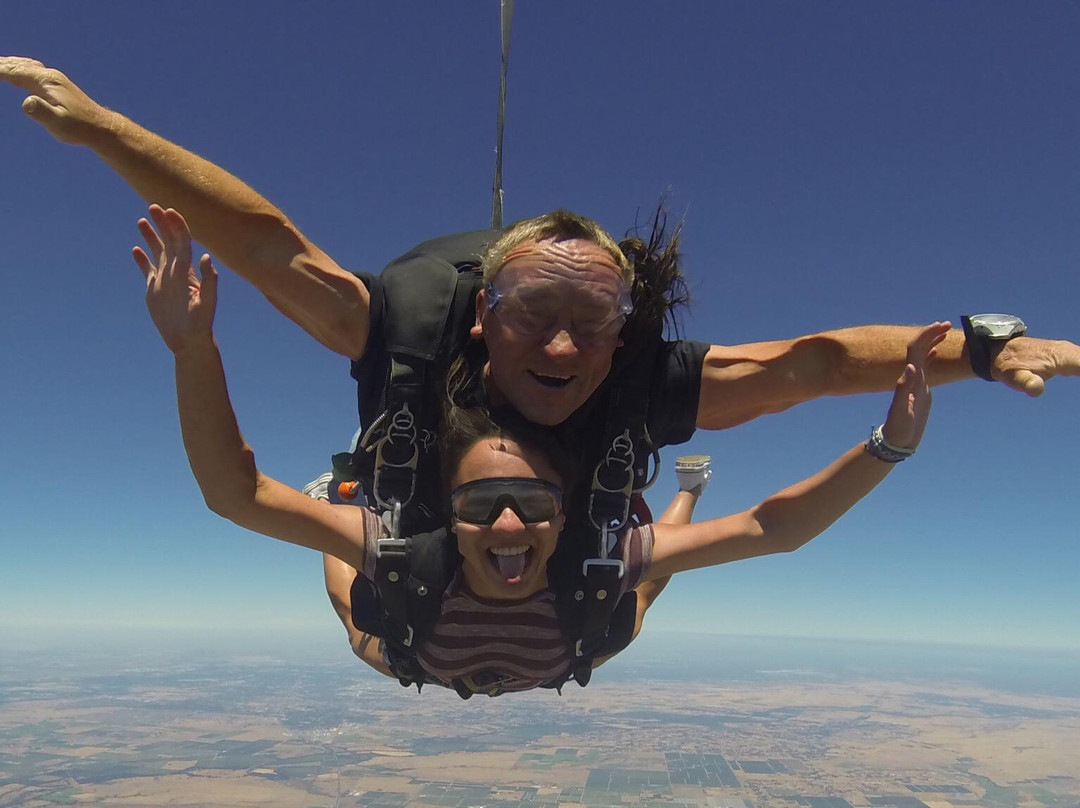 Parachute Center-Acampo必去景点