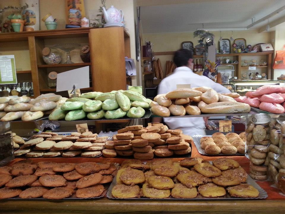 Saignon餐馆和美食-Patisserie Rousset JC