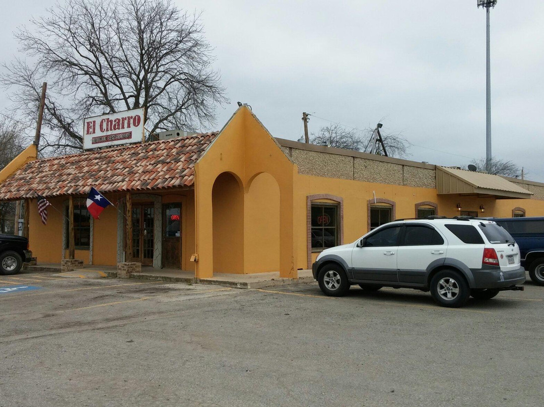 Pipe Creek餐馆和美食-El Charro