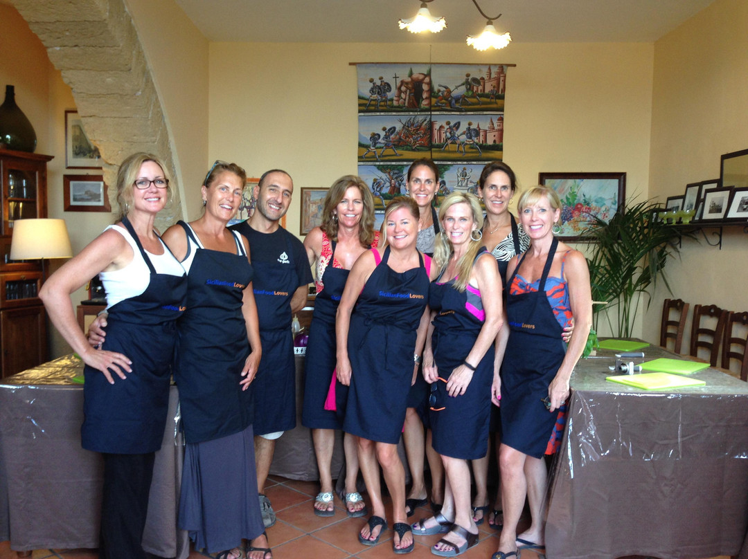 Sicilian Food Lovers - Cooking Class in a Charming Villa a Cefalù-切法卢必去景点