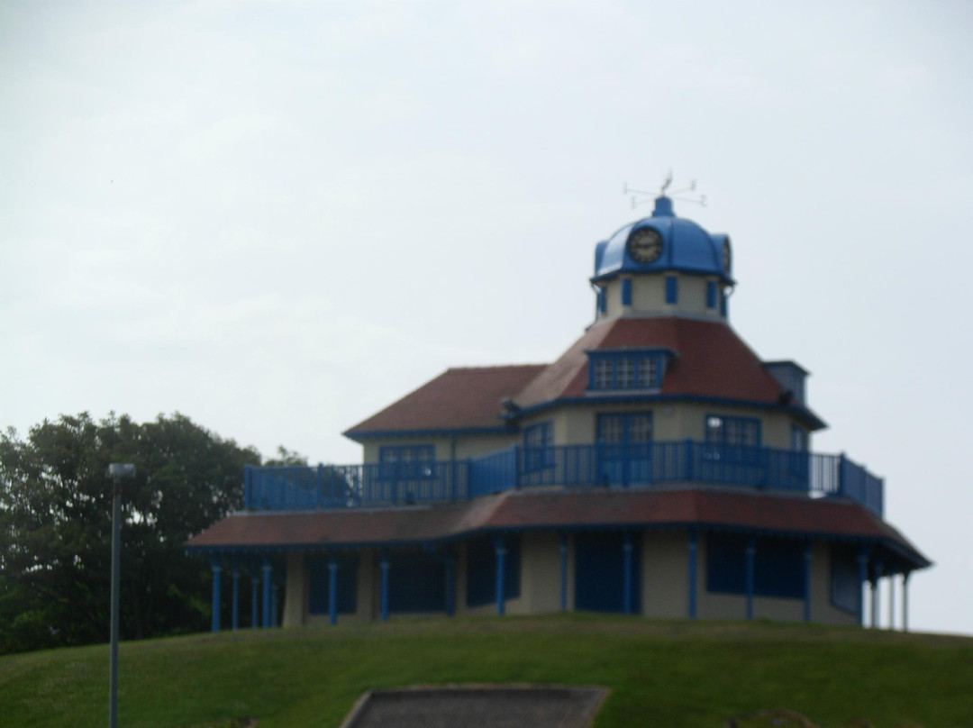 Wavecrest Lodge