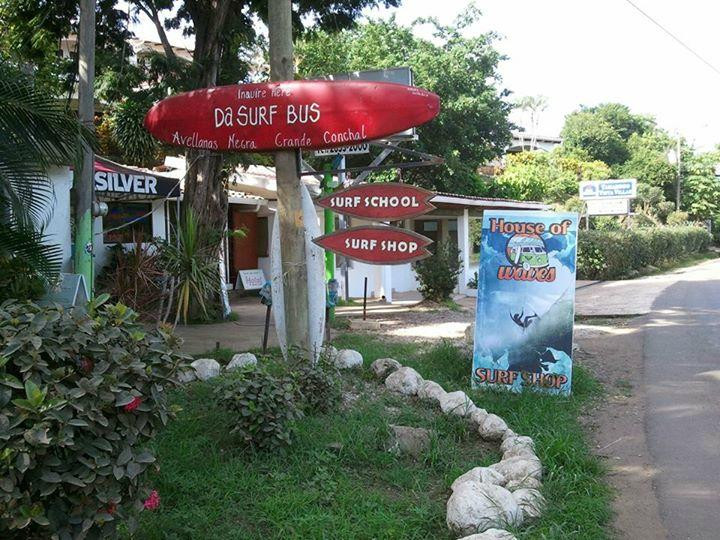 Waves Costa Rica Surf Adventures景点图片