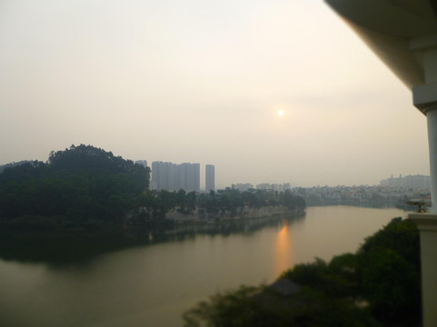 樟木头三正半山酒店主图