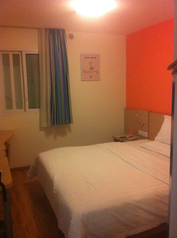 7天优品酒店（成都玉林路倪家桥地铁站店）主图