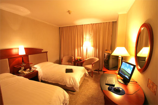 格林大饭店主图