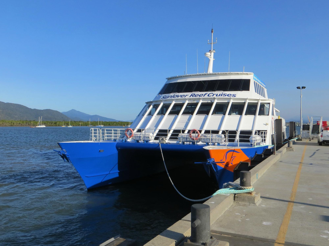 Sunlover Reef Cruises-凯恩斯必去景点