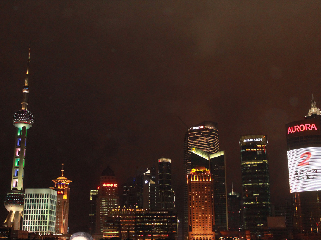 外滩城市雕塑群-上海市必去景点