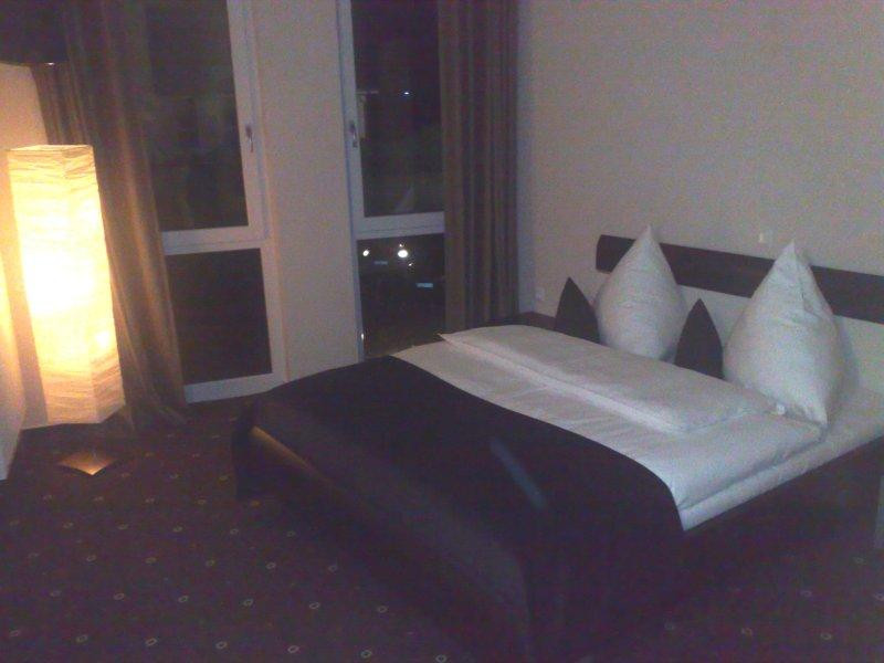 兰登机场酒店主图