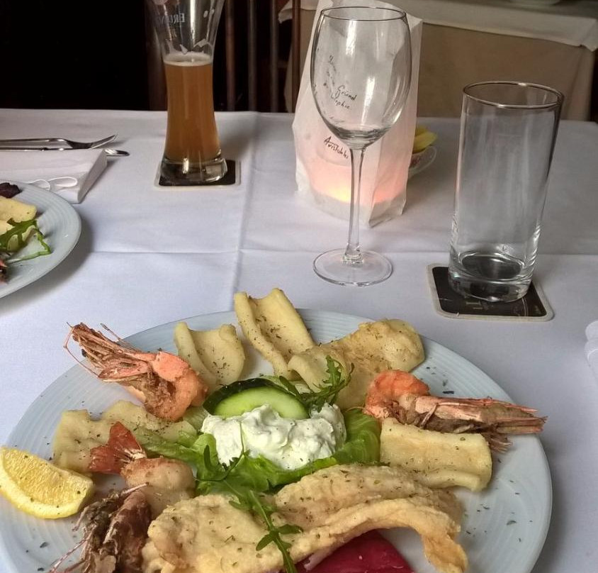 Costas Taverna
