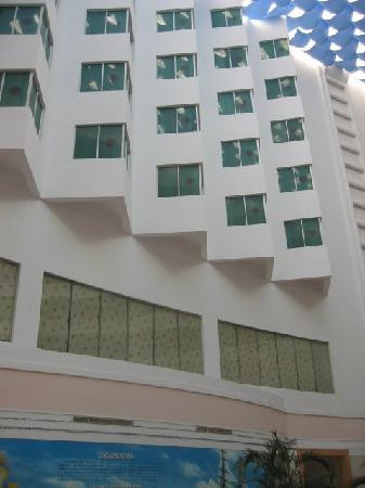 金银岛海景大酒店主图