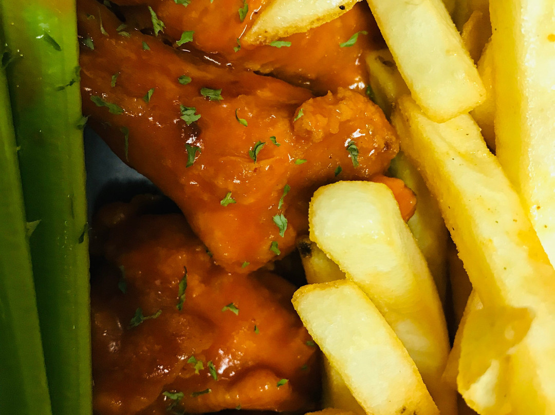 Wing Nights @ Benny & Pauls