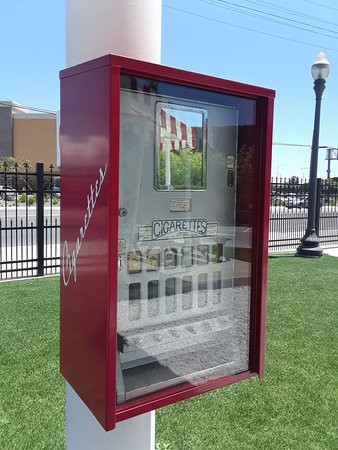 Original in-N-Out Replica-鲍德温公园必去景点