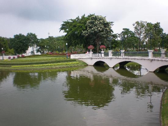 邦巴因夏宫-挽巴茵必去景点