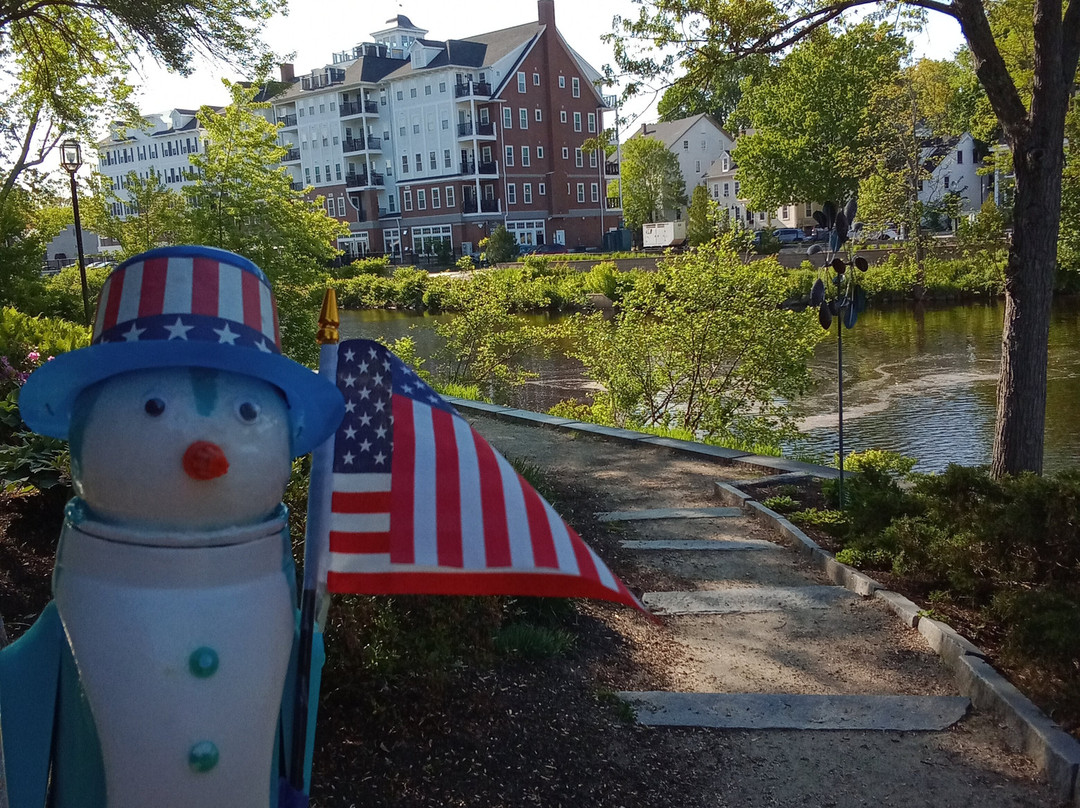 Joe B. Parks Riverwalk Public Garden景点图片