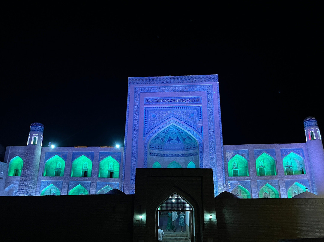 Allakuli Khan Madrassah-希瓦必去景点
