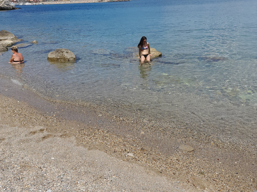 Spiaggia Libera La Cantoniera景点图片