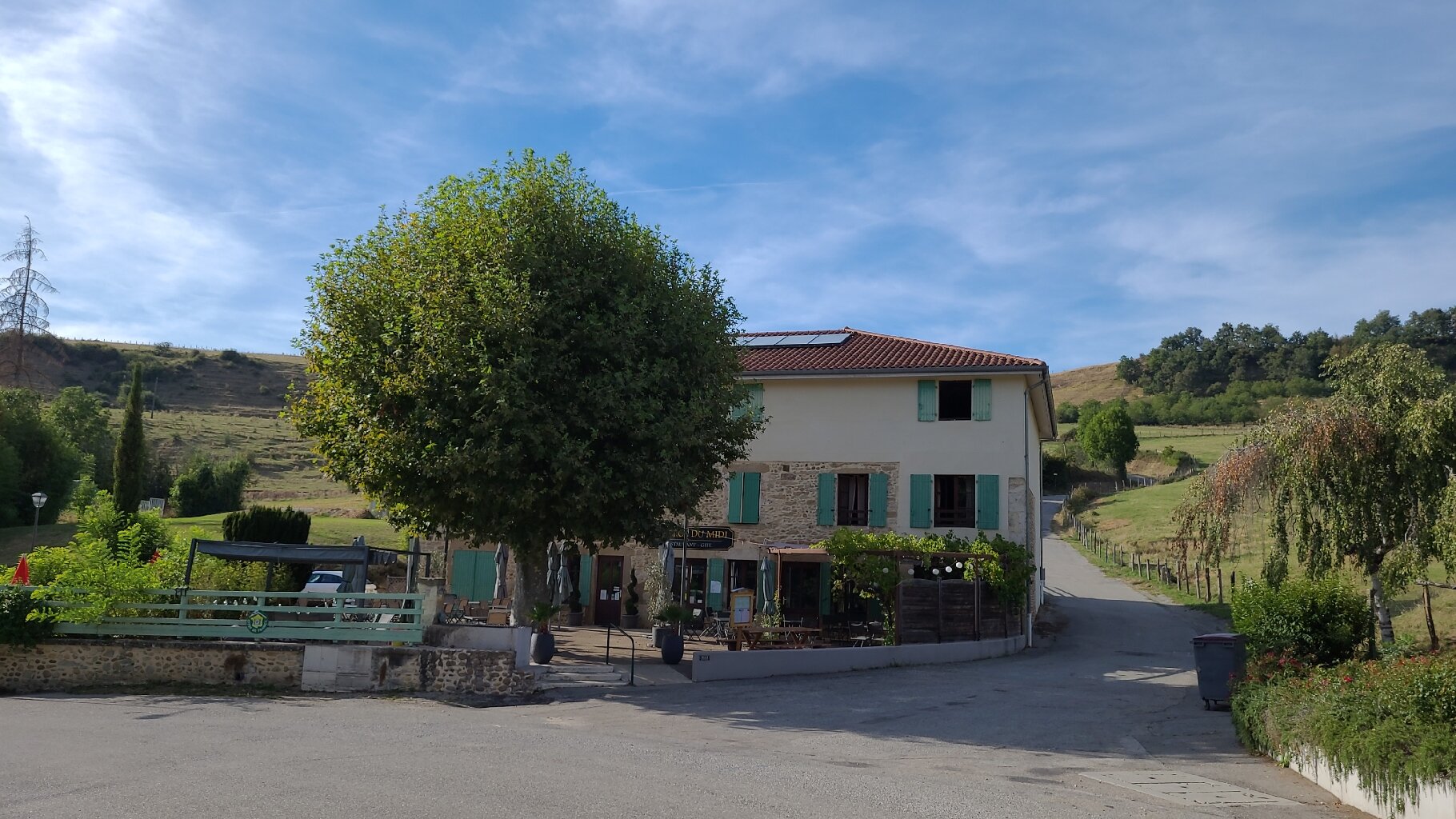 Gîte - Auberge Du Midi-官方