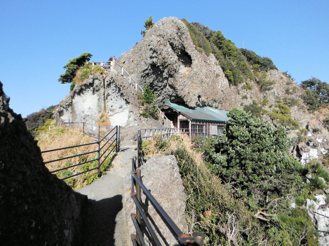 Irojinja Shrine景点图片