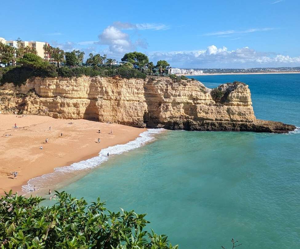 Praia da Senhora da Rocha景点图片