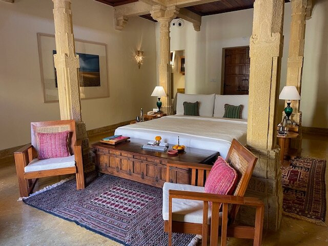 苏尔亚加酒店主图