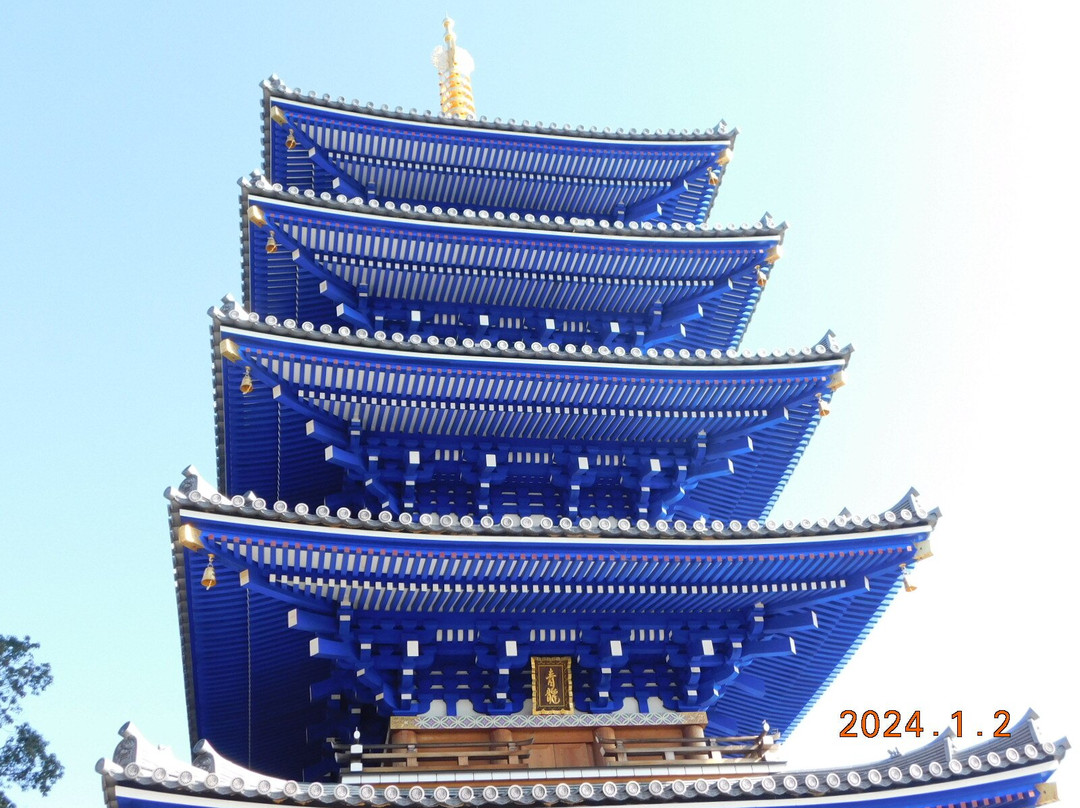 Nakayama-dera Temple Gojunoto-宝冢市必去景点