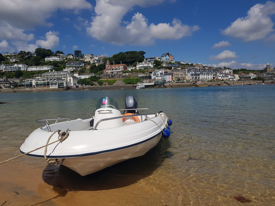 Whitestrand Boat Hire景点图片