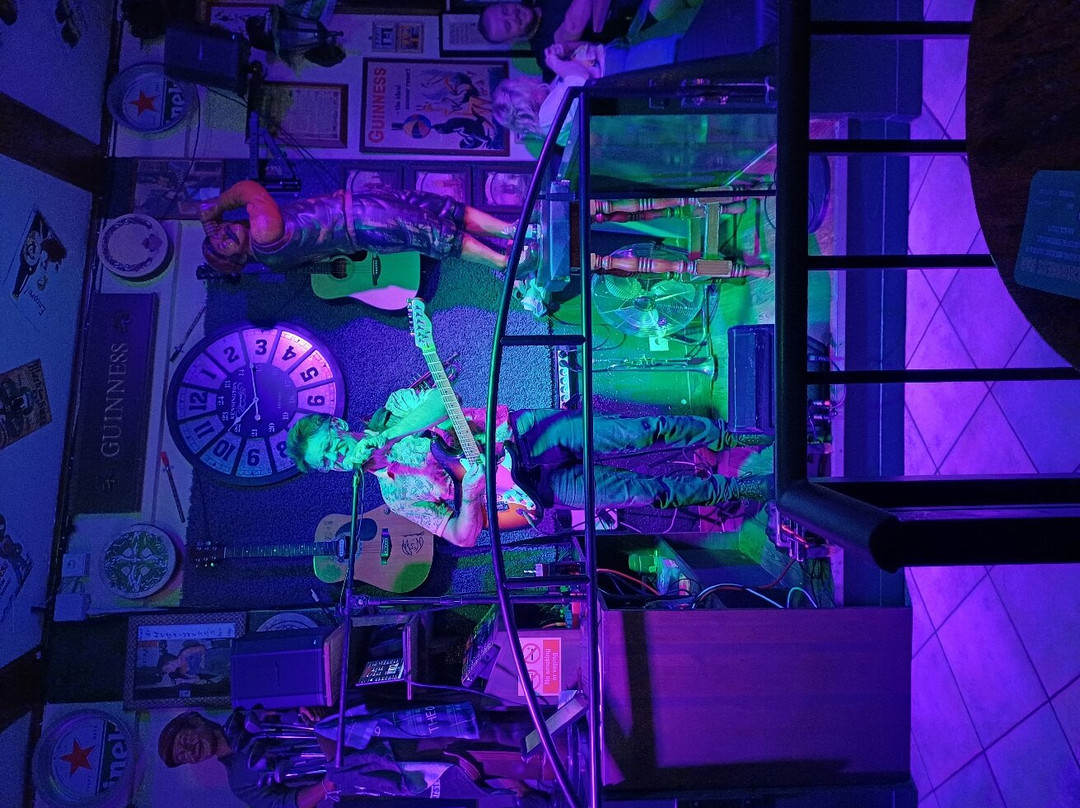 Mcguinness Irish Pub