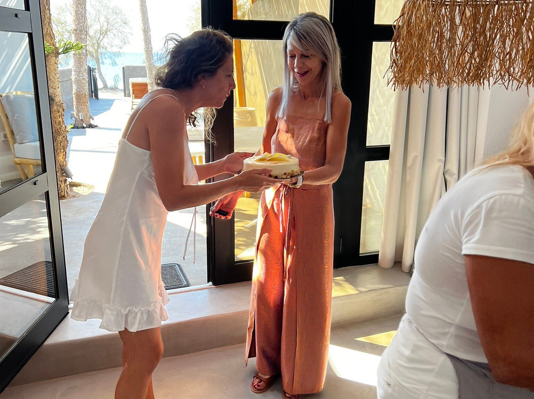 Oscar Beachfront Suites主图