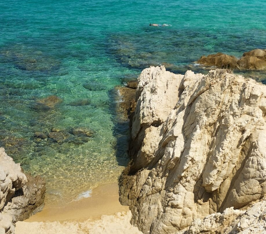 Tigania Beach景点图片
