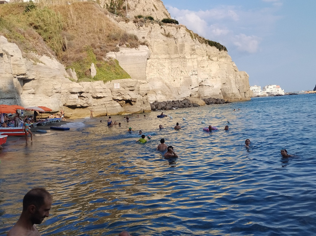 Spiaggia di Cava Grado景点图片