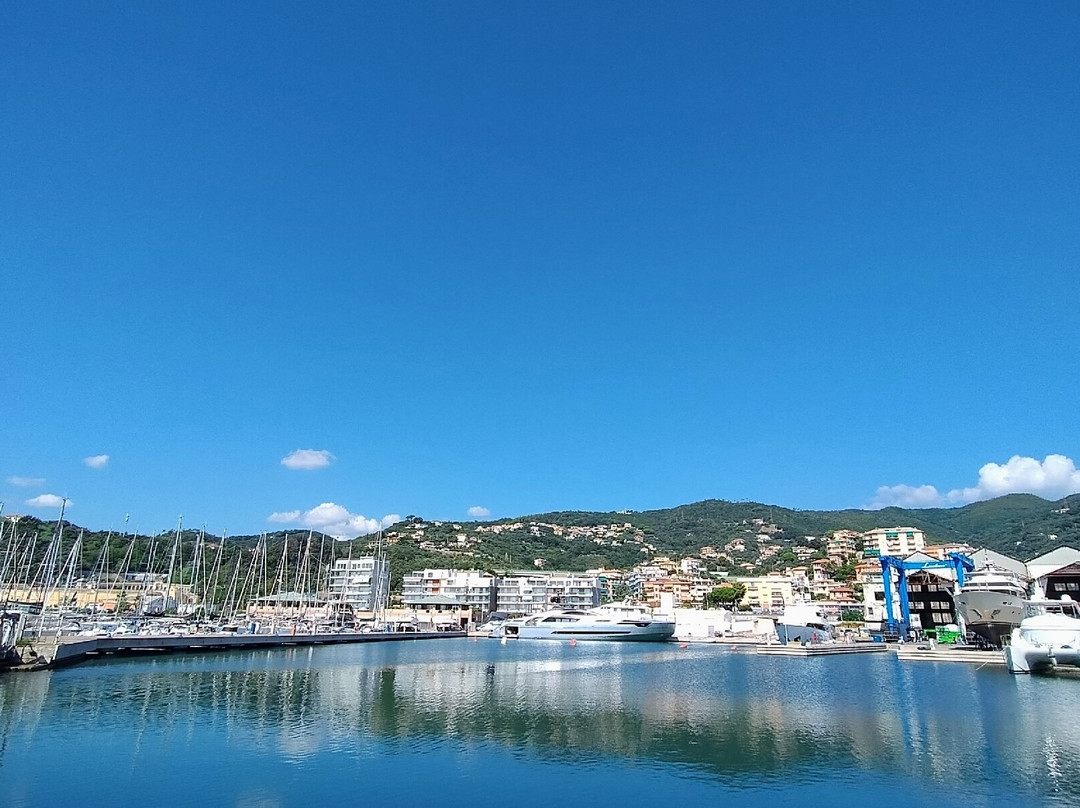 Marina di Varazze-瓦拉泽必去景点