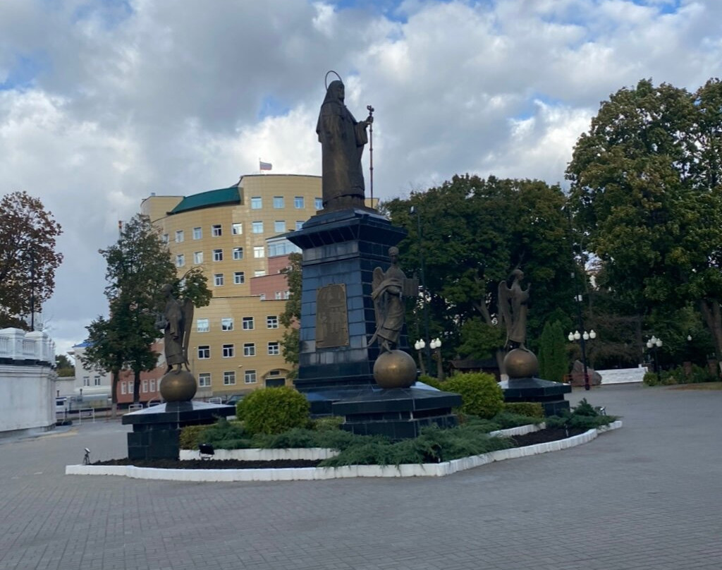 Monument to Mitrophan of Voronezh景点图片