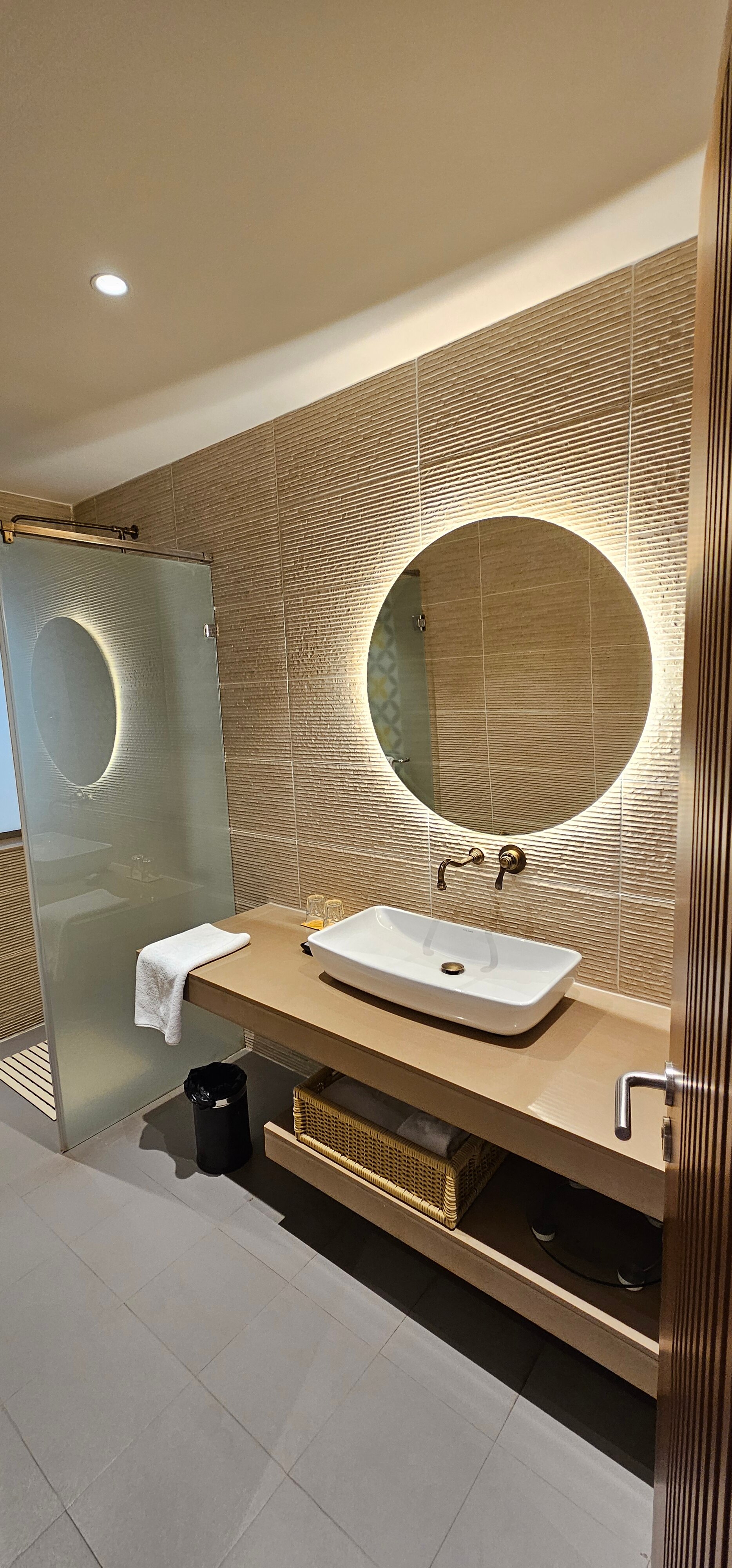 The Yellow House, Goa - Ihcl Seleqtions-浴室