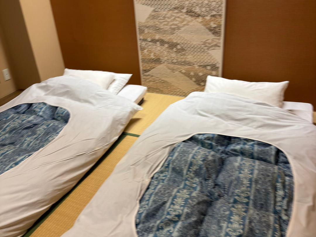加茂川家庭酒店主图