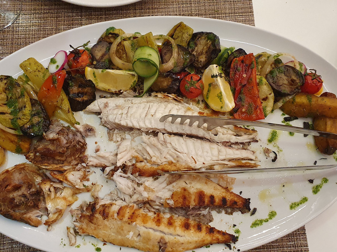 Tre Ishujt Restaurant & Lounge-Ksamil必去景点